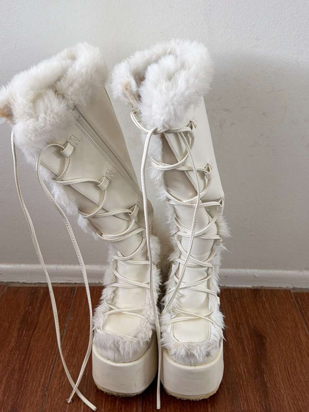 Women’s White Faux Fur Lace-Up Platform Boots